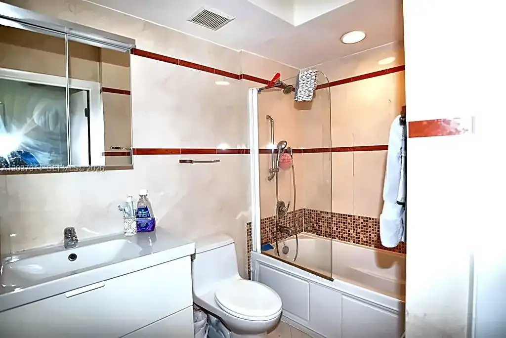 110 Washington Ave # 1512, Miami Beach FL 33139 photo 5