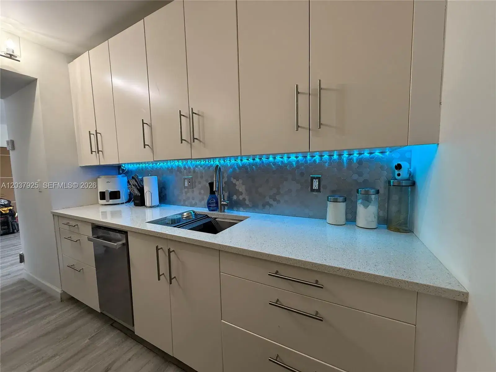 8200 SW 210th St # 201, Cutler Bay FL 33189