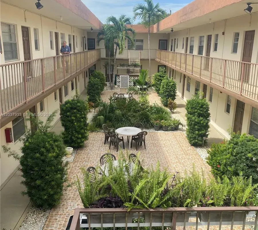 415 NE 2nd St # 222, Hallandale Beach FL 33009