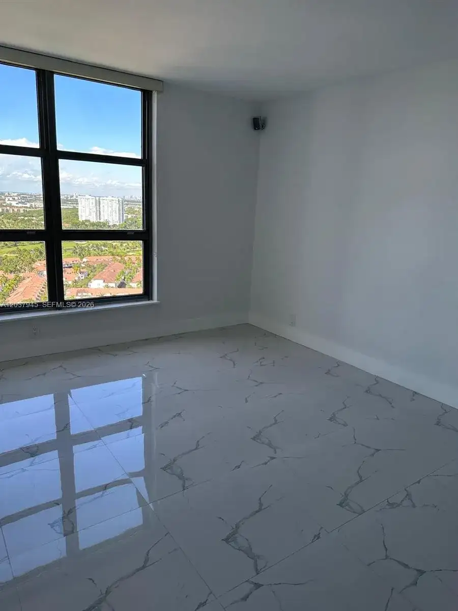 3530 Mystic Pointe Dr # 3208, Aventura FL 33180 photo 5