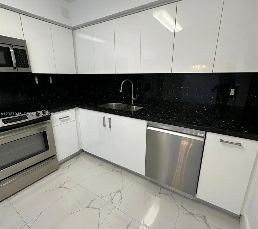 3530 Mystic Pointe Dr # 3208, Aventura FL 33180
