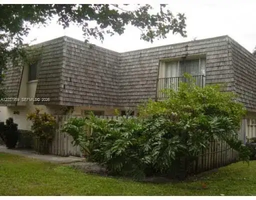 2060 SW 90th Ave # 18, Davie FL 33324 photo 2