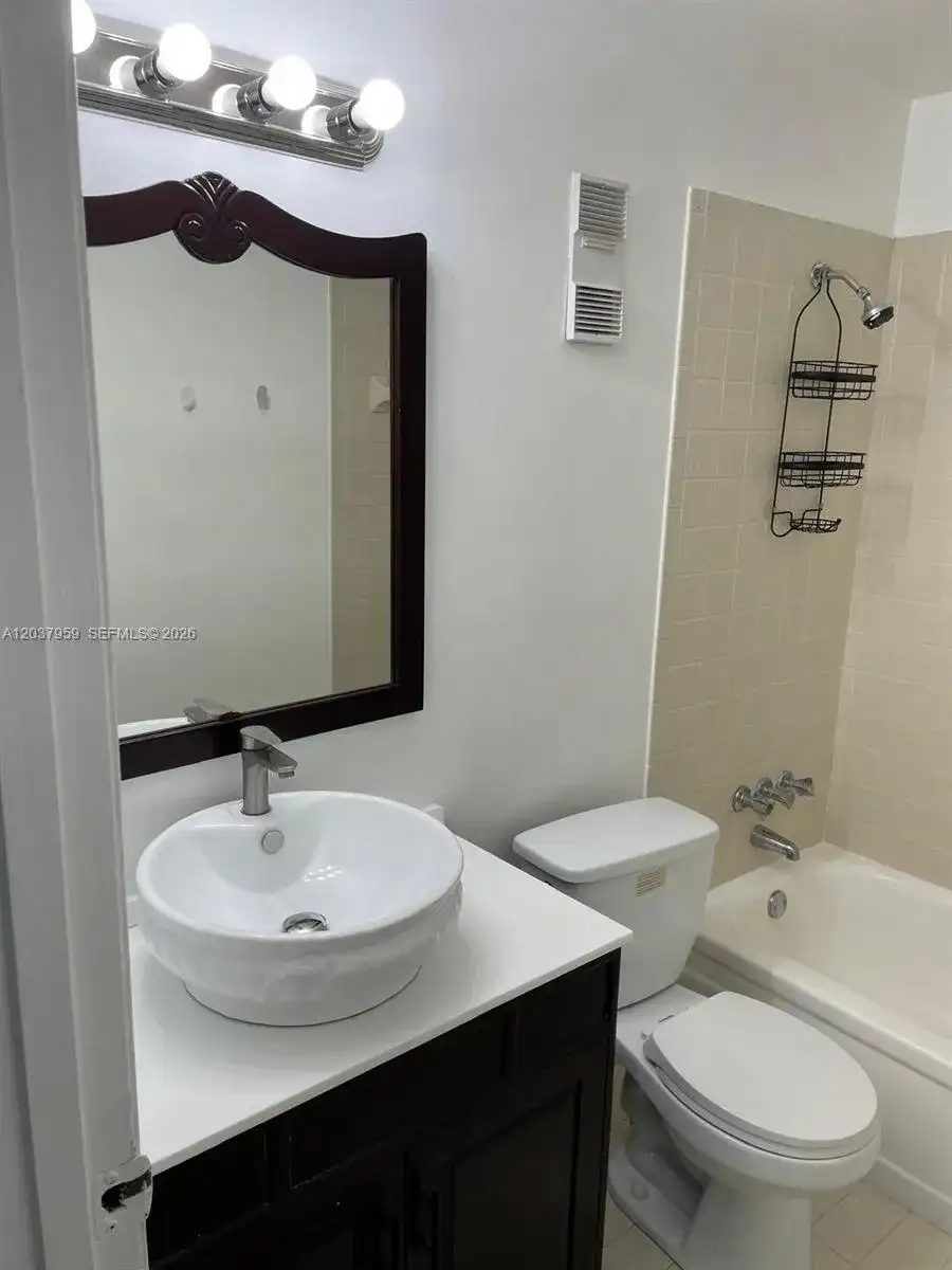 2060 SW 90th Ave # 18, Davie FL 33324 photo 4