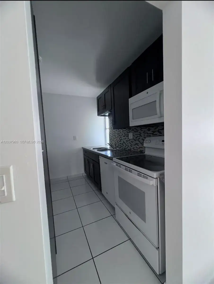 2430 SW 81st Ave # 408, Davie FL 33324 photo 4