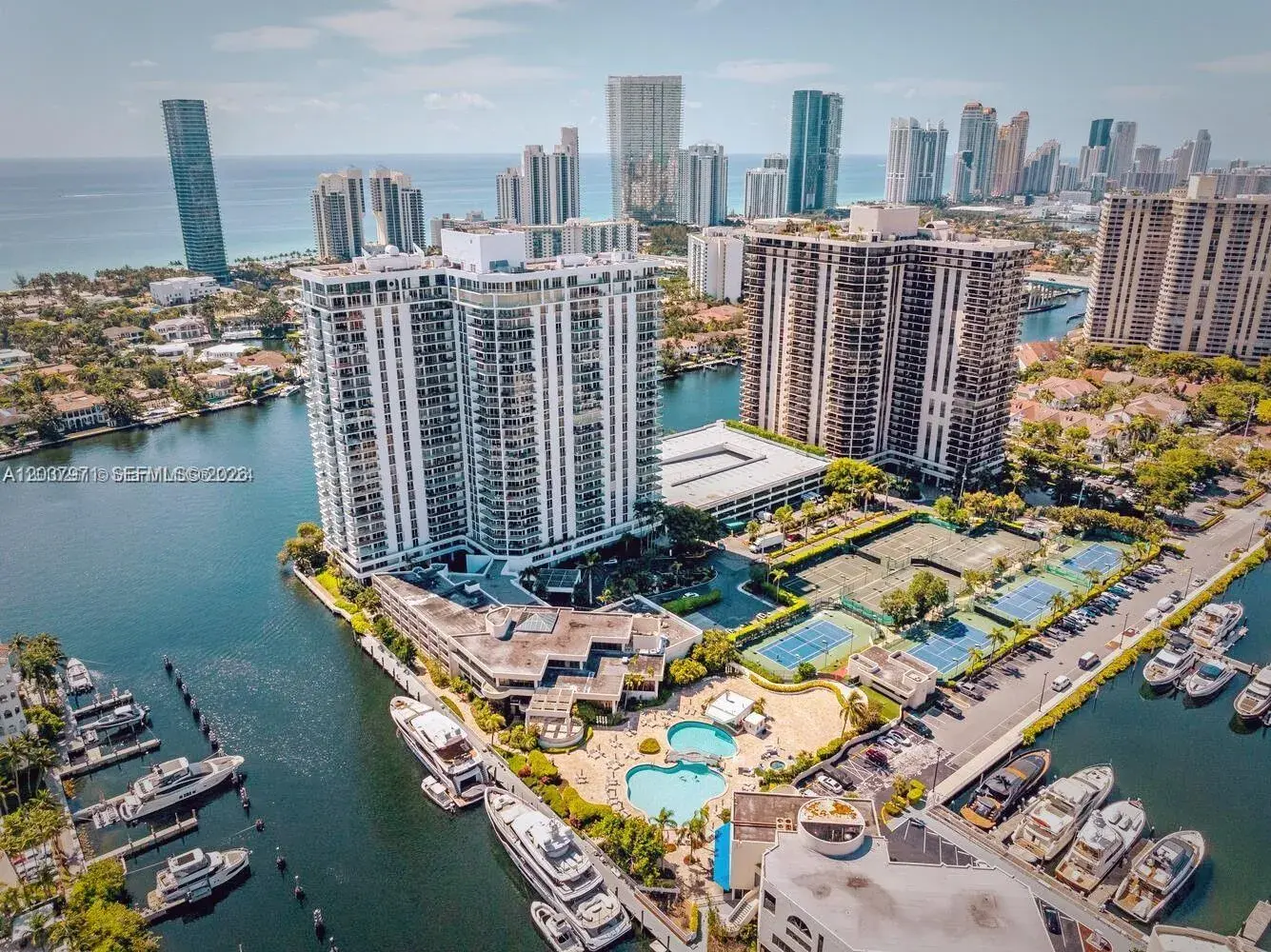 19707 Turnberry Way # 23F, Aventura FL 33180