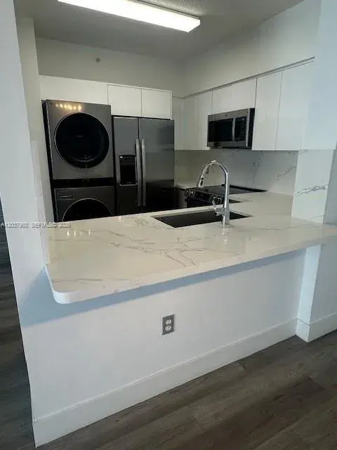 5091 NW 7th St # 1008, Miami FL 33126