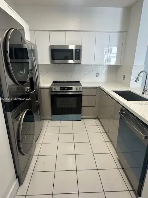 5091 NW 7th St # 1008, Miami FL 33126