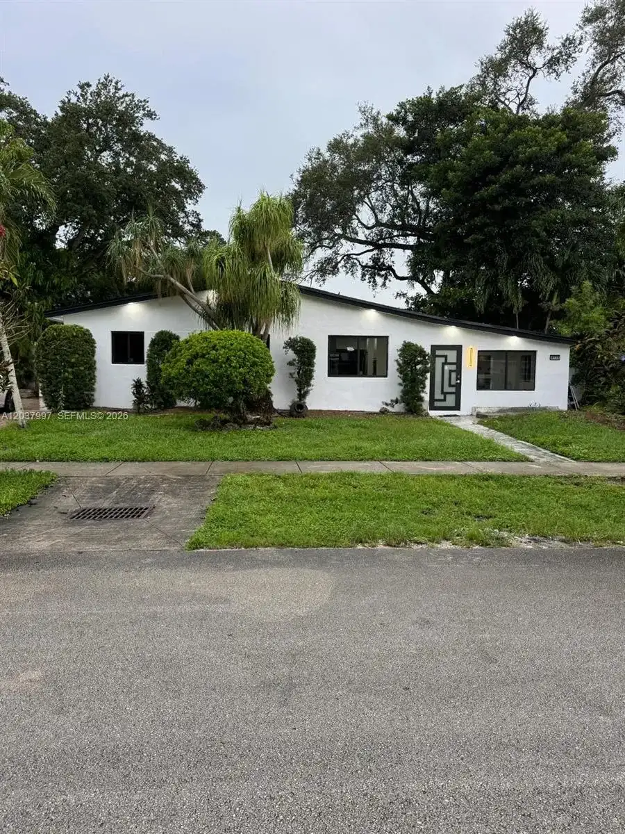 4120 SW 31st Dr, West Park FL 33023