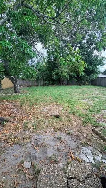 6833 SW 20th St, Miramar FL 33023