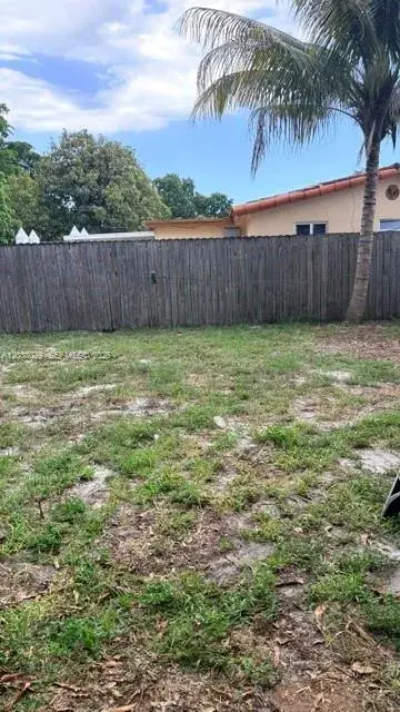 6833 SW 20th St, Miramar FL 33023