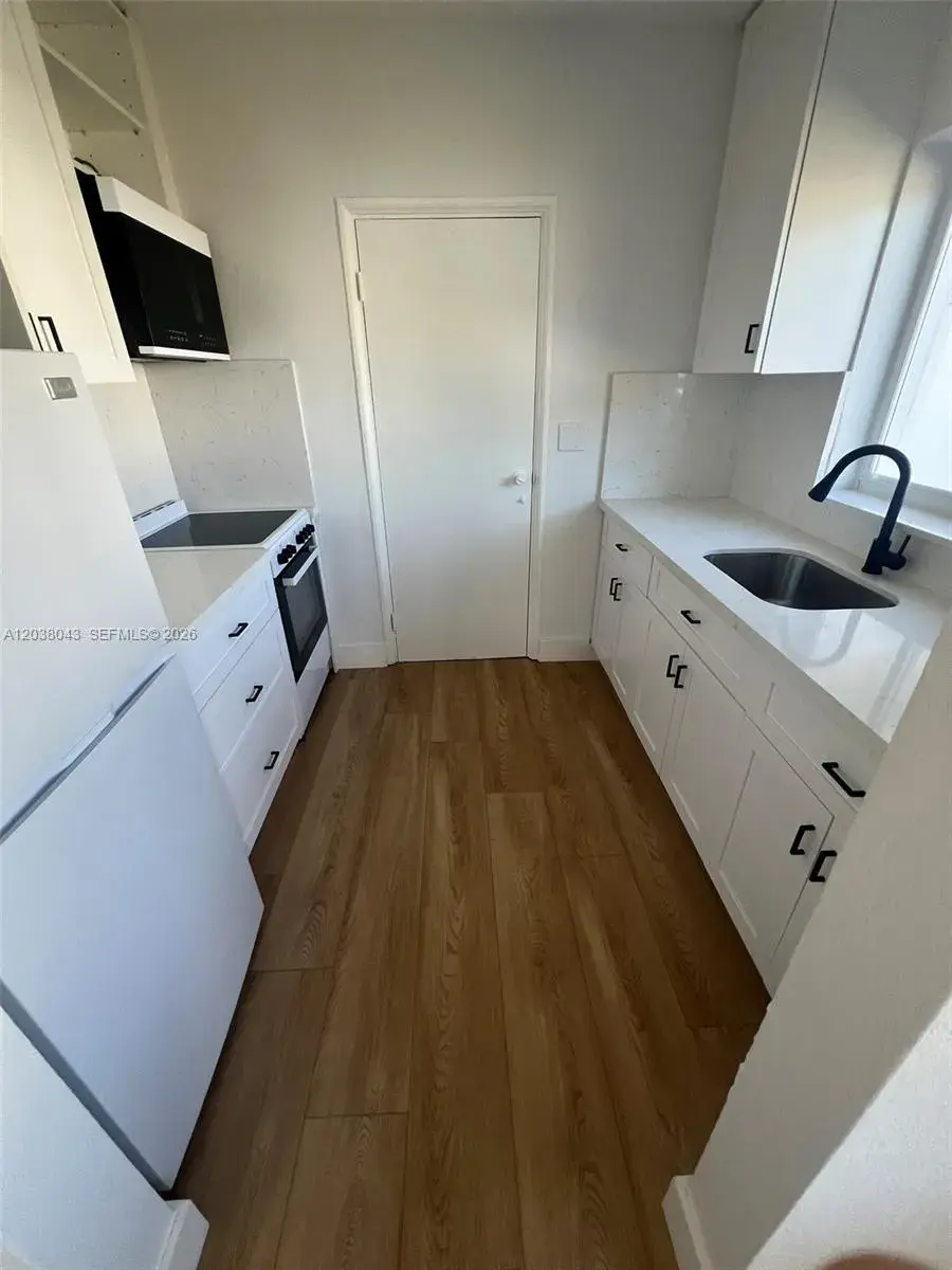 1706 Arthur St, Hollywood FL 33020
