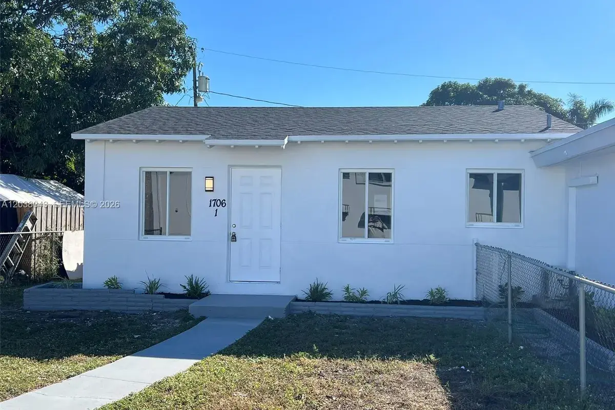 1706 Arthur St, Hollywood FL 33020