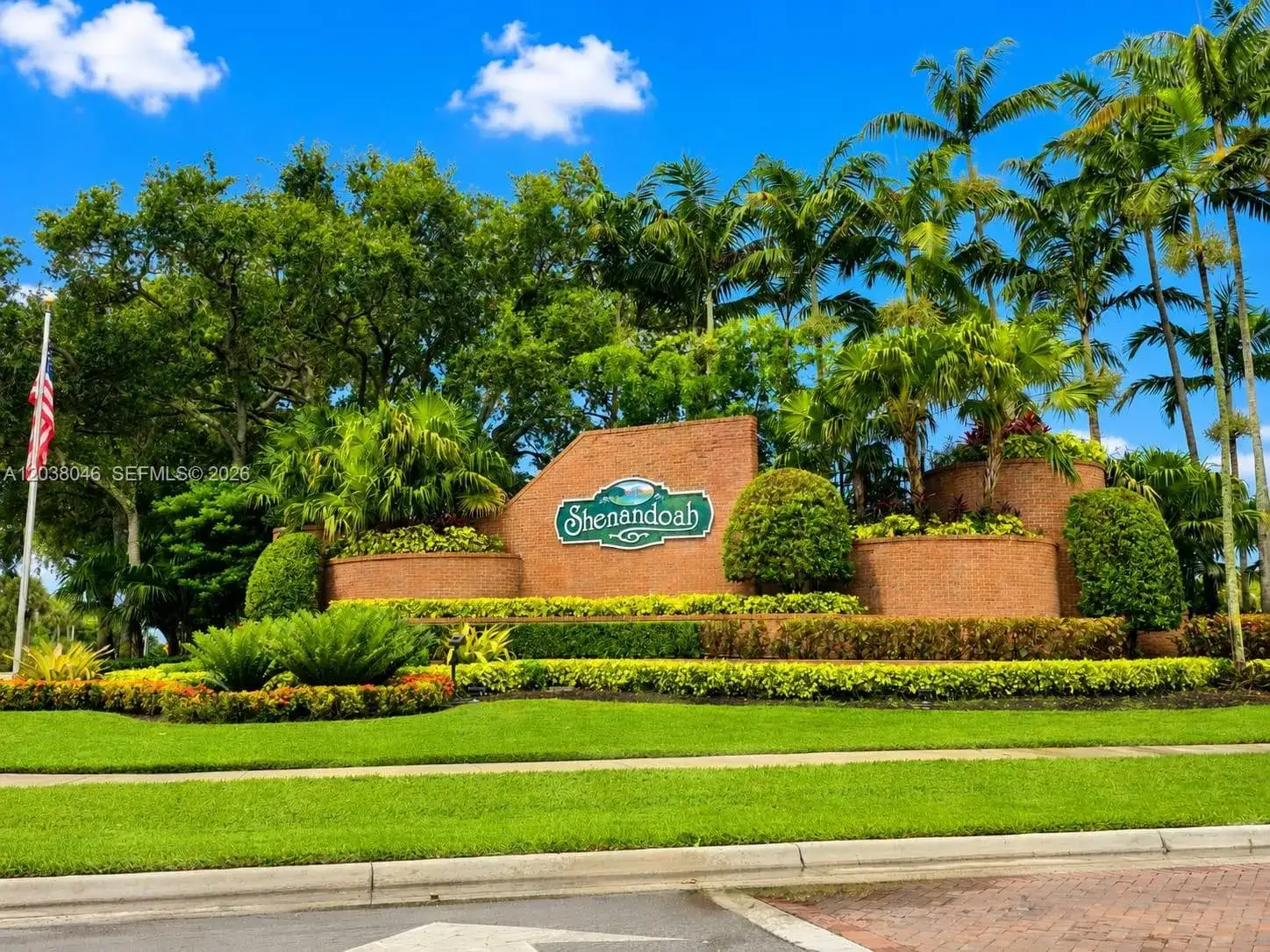 13870 Magnolia Ct, Davie FL 33325 photo 2