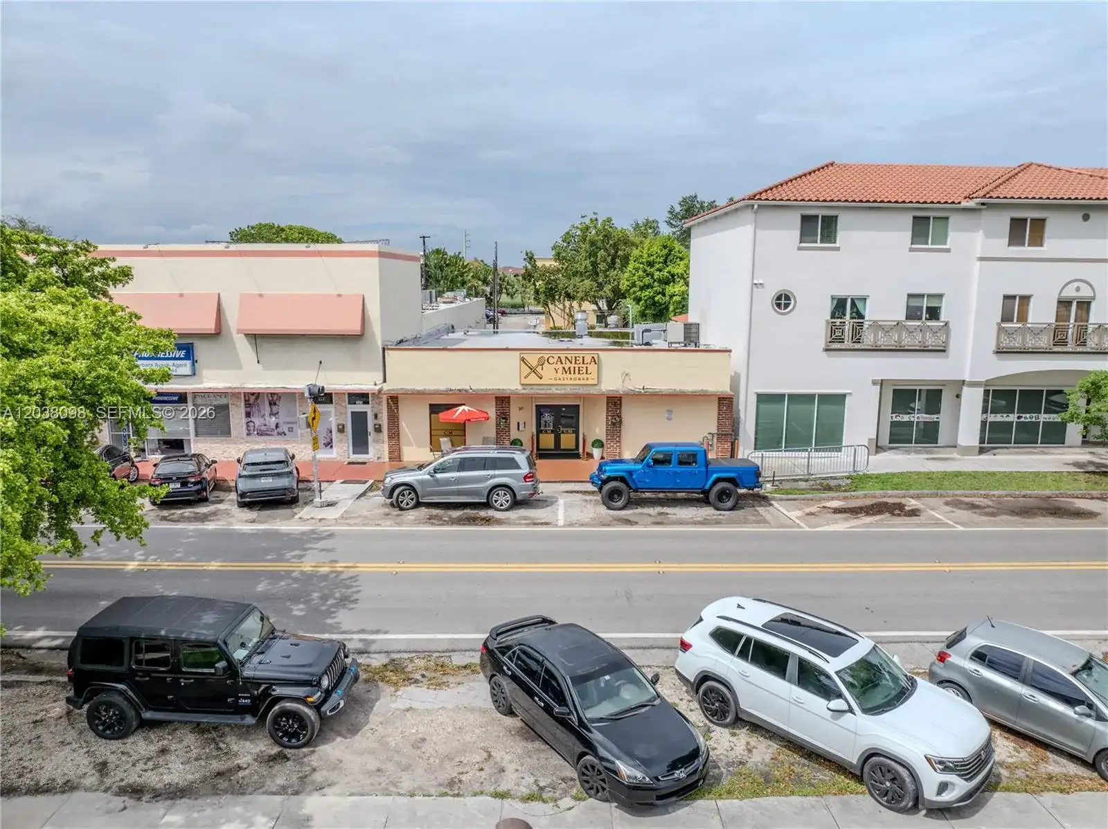 365 N Royal Poinciana Blvd, Miami Springs FL 33166 photo 2
