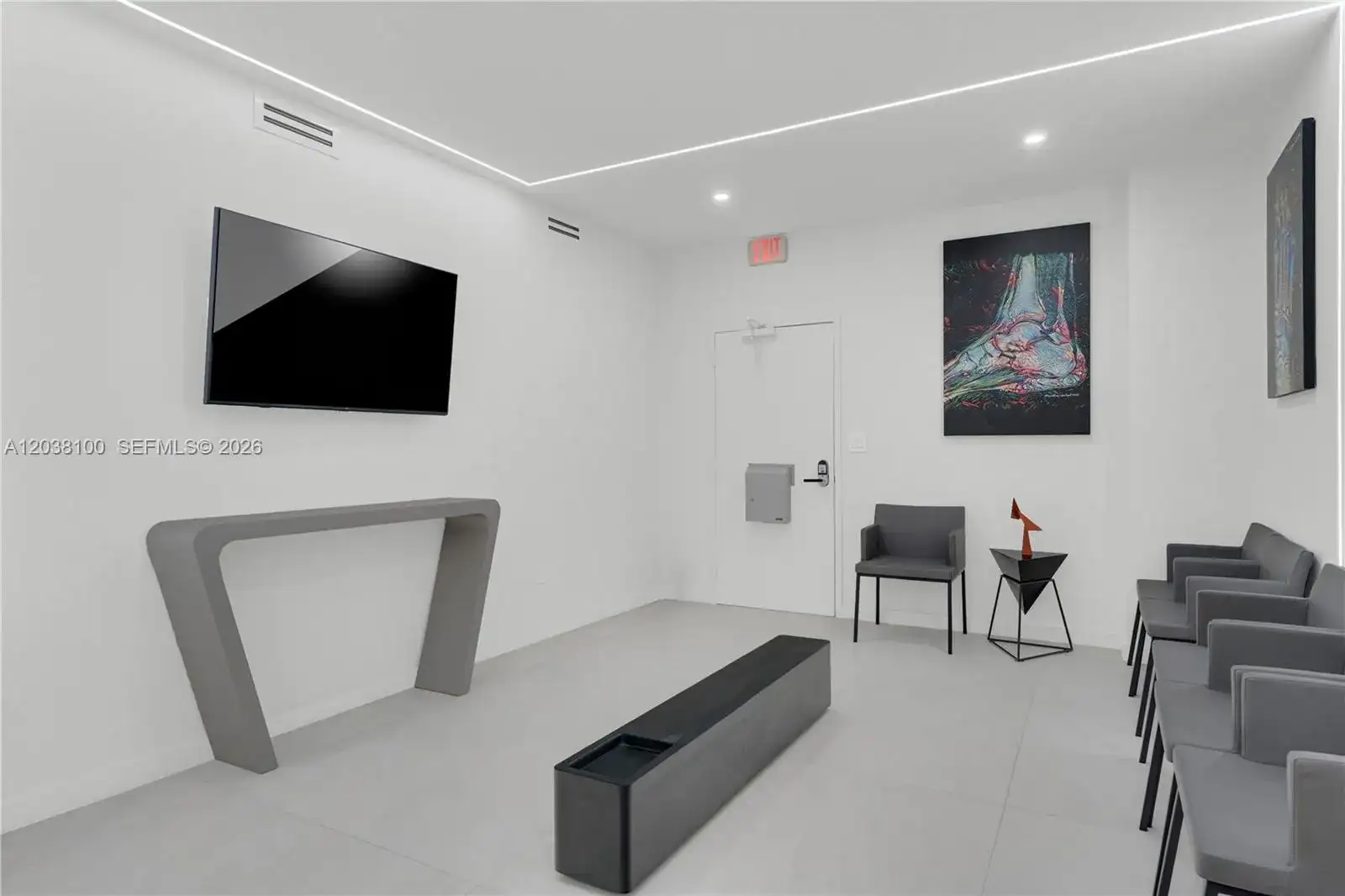 909 N Miami Beach Blvd # 502, North Miami Beach FL 33162 photo 2