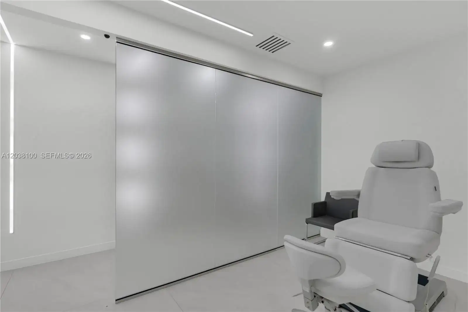 909 N Miami Beach Blvd # 502, North Miami Beach FL 33162 photo 3