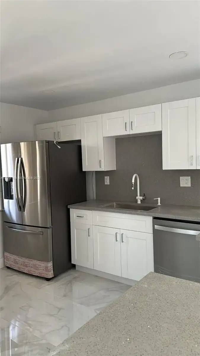 331 Lakeview Dr # 101, Weston FL 33326 photo 3