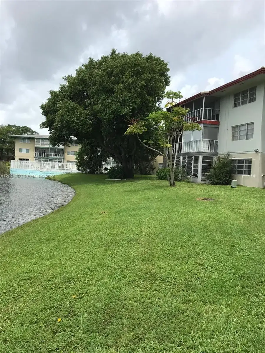 5420 NW 11th St # 205, Plantation FL 33313 photo 4