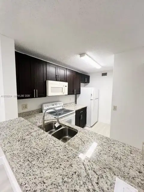 10773 Cleary Blvd # 212, Plantation FL 33324 photo 3