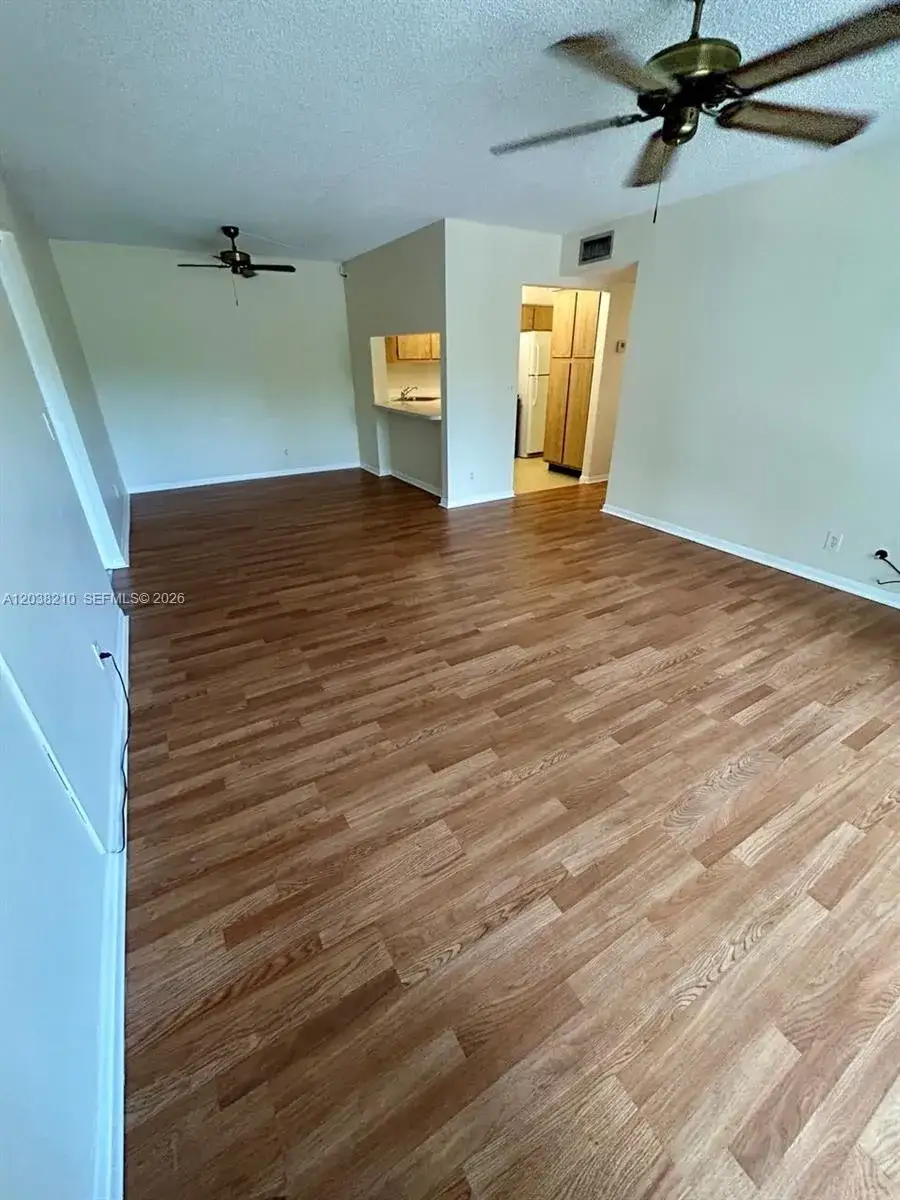1113 Green Pine Blvd # H2, West Palm Beach FL 33409