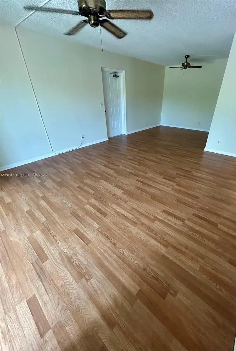 1113 Green Pine Blvd # H2, West Palm Beach FL 33409 photo 3