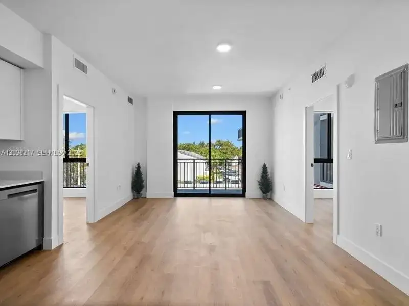 2479 NE 192nd St # 306, Miami FL 33180 photo 3