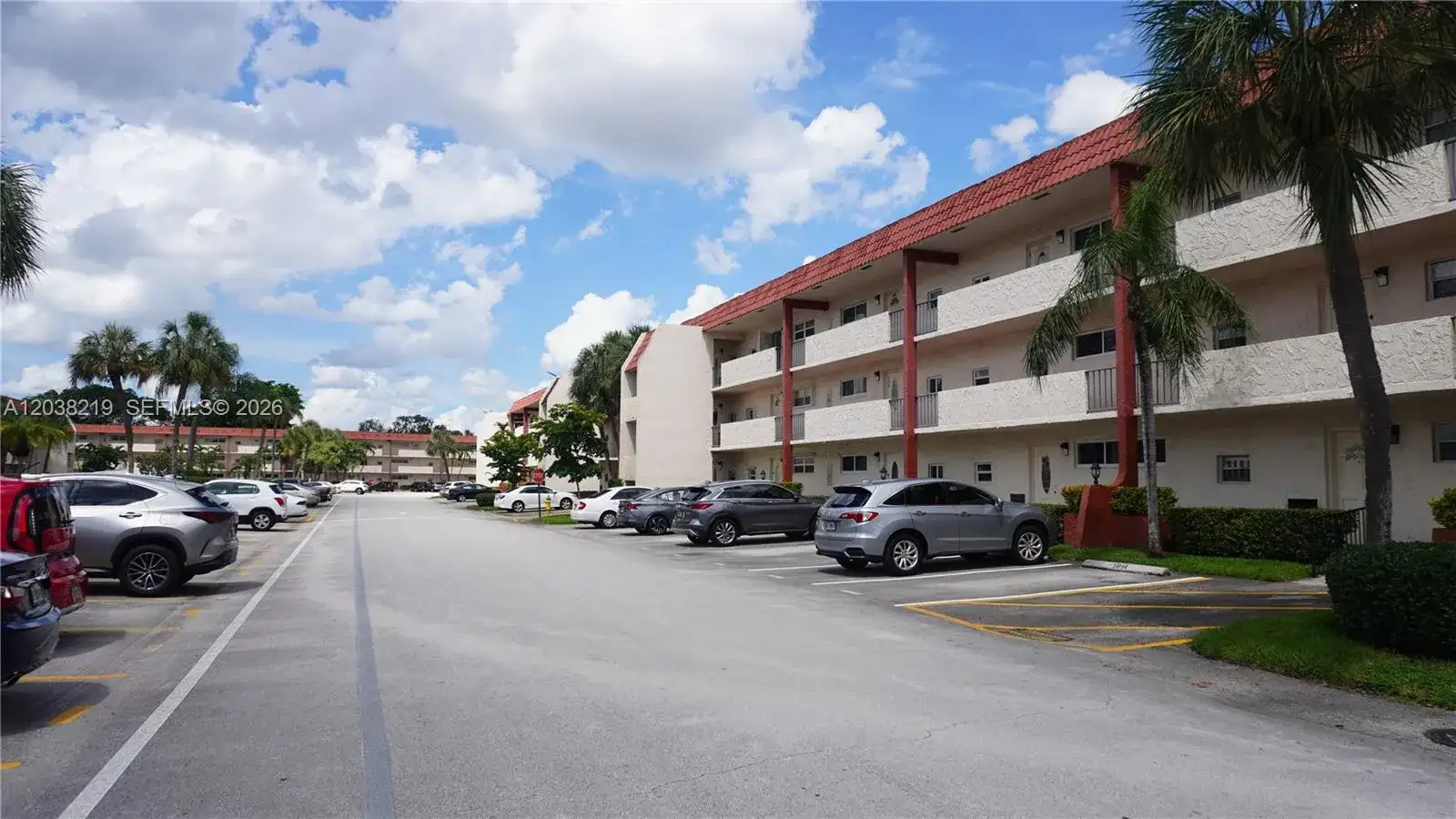 800 S Hollybrook Dr # 305, Pembroke Pines FL 33025 photo 4