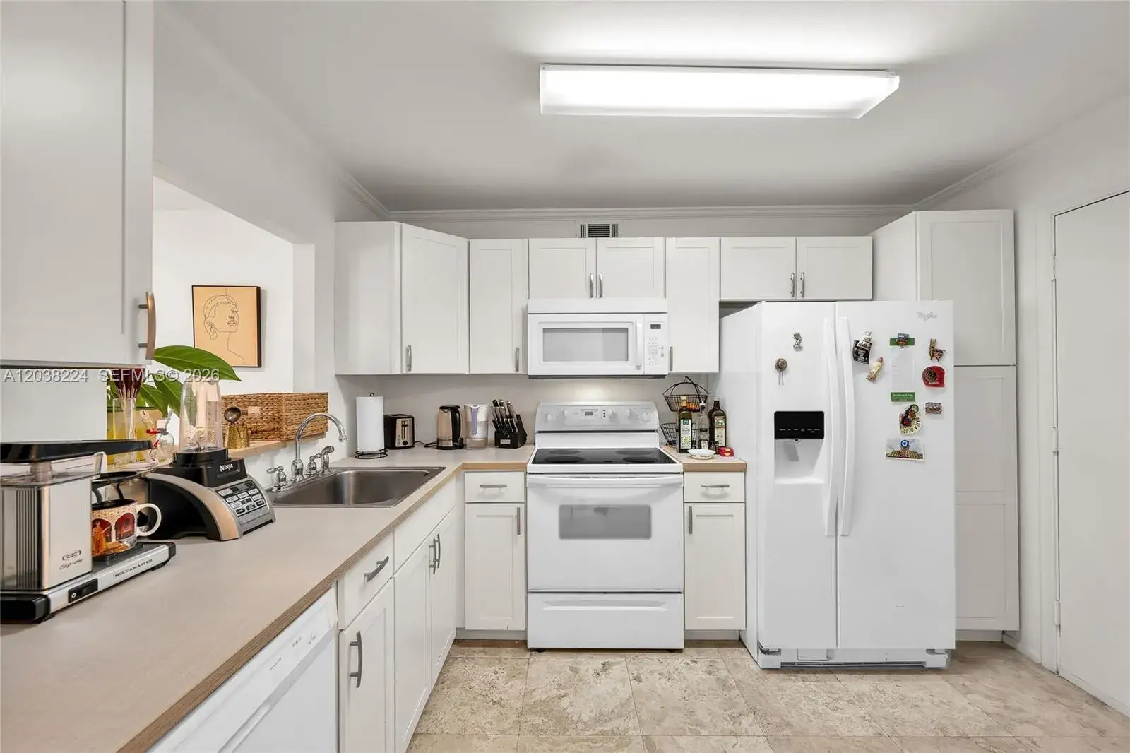 1 bedroom 1 bath Residential for sale at 1020 Meridian Ave # 715, Miami Beach FL 33139