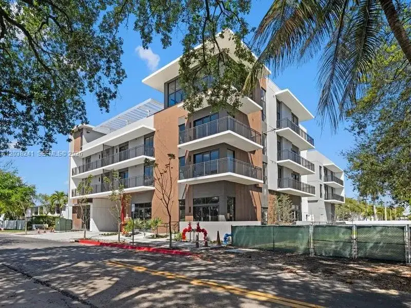 2479 NE 192nd St # 308, Miami FL 33180 photo 2