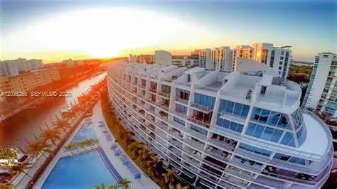 2950 NE 188th St # 108, Aventura FL 33180