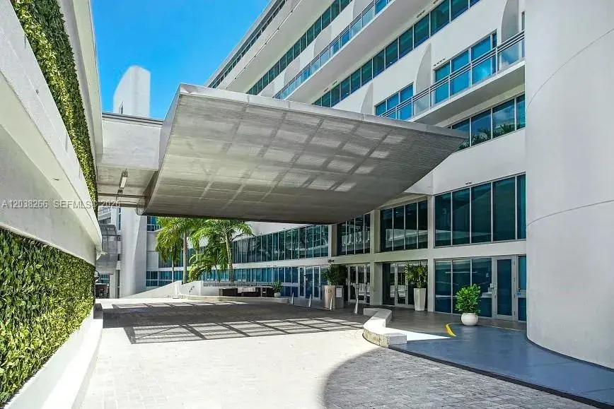 2950 NE 188th St # 108, Aventura FL 33180