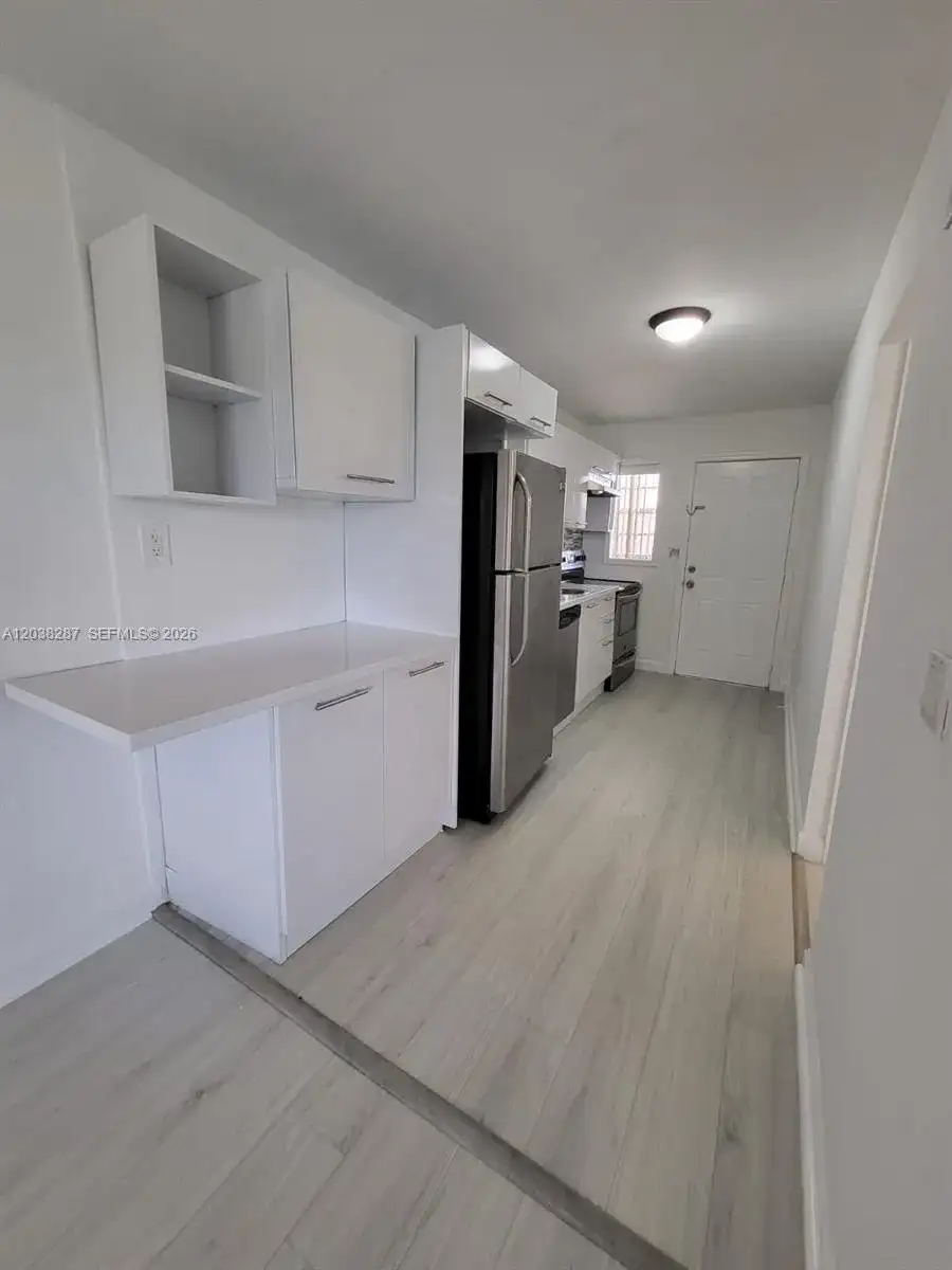 1450 NE 170th St # 305, North Miami Beach FL 33162 photo 4