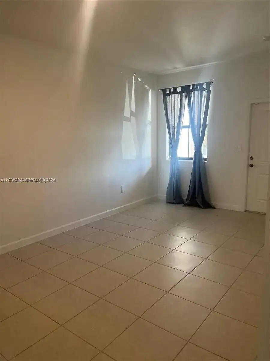 11935 SW 246th Ter, Miami FL 33032 photo 3