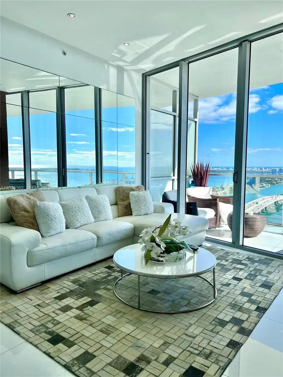 1100 Biscayne Blvd # 4103, Miami FL 33132