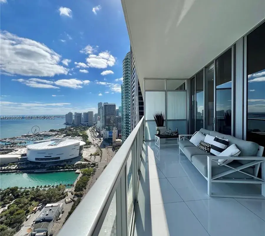 1100 Biscayne Blvd # 4103, Miami FL 33132