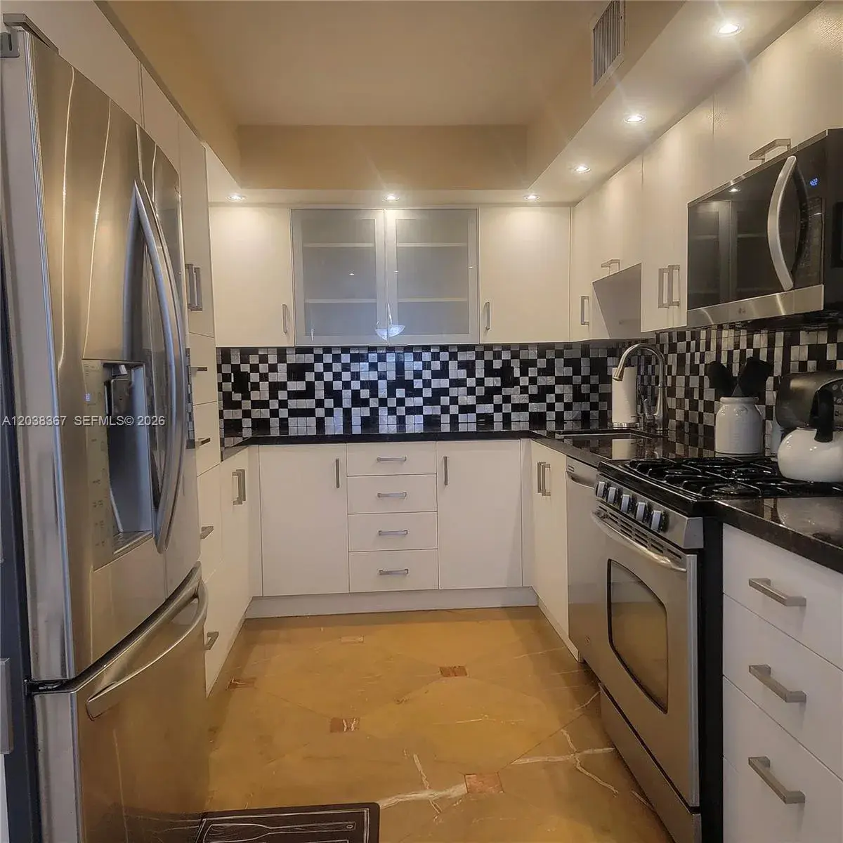 2030 S Ocean Dr # 1718, Hallandale Beach FL 33009