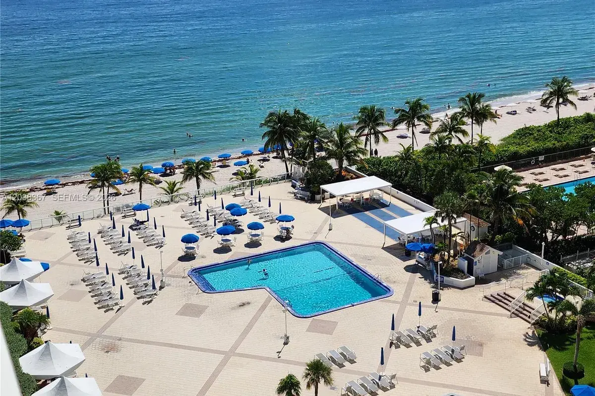 2030 S Ocean Dr # 1718, Hallandale Beach FL 33009