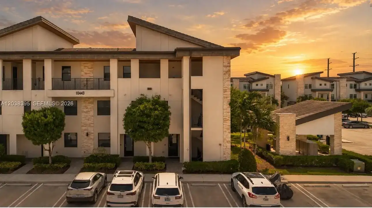 10443 NW 82nd St # 8, Doral FL 33178