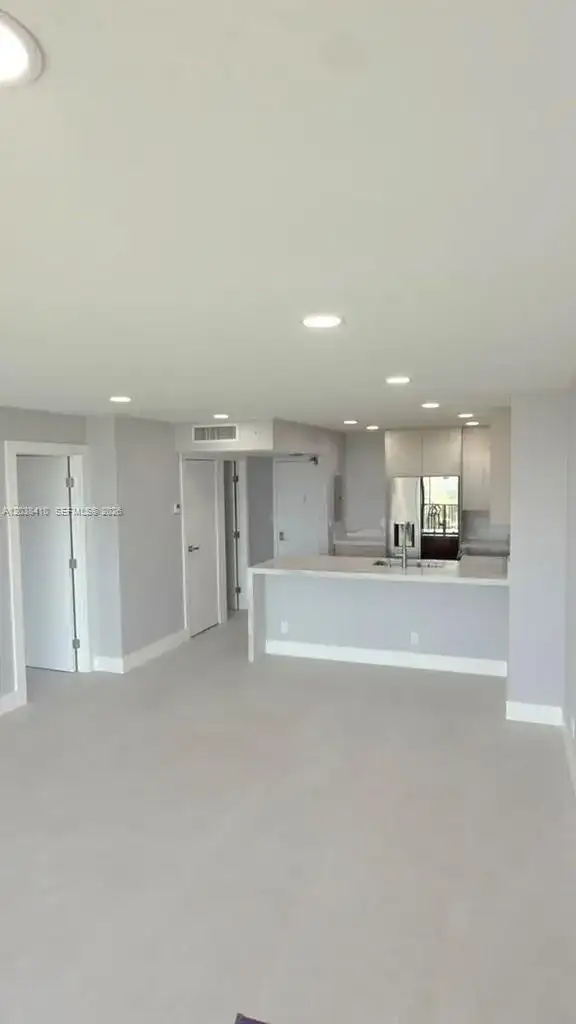 20379 W Country Club Dr # 1437, Aventura FL 33180 photo 2