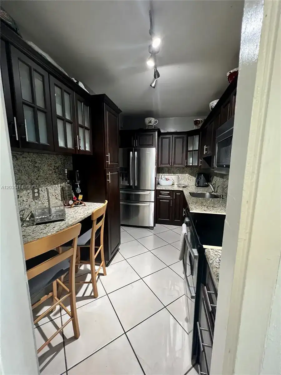 1880 S Treasure Dr # 2G, North Bay Village FL 33141 photo 4