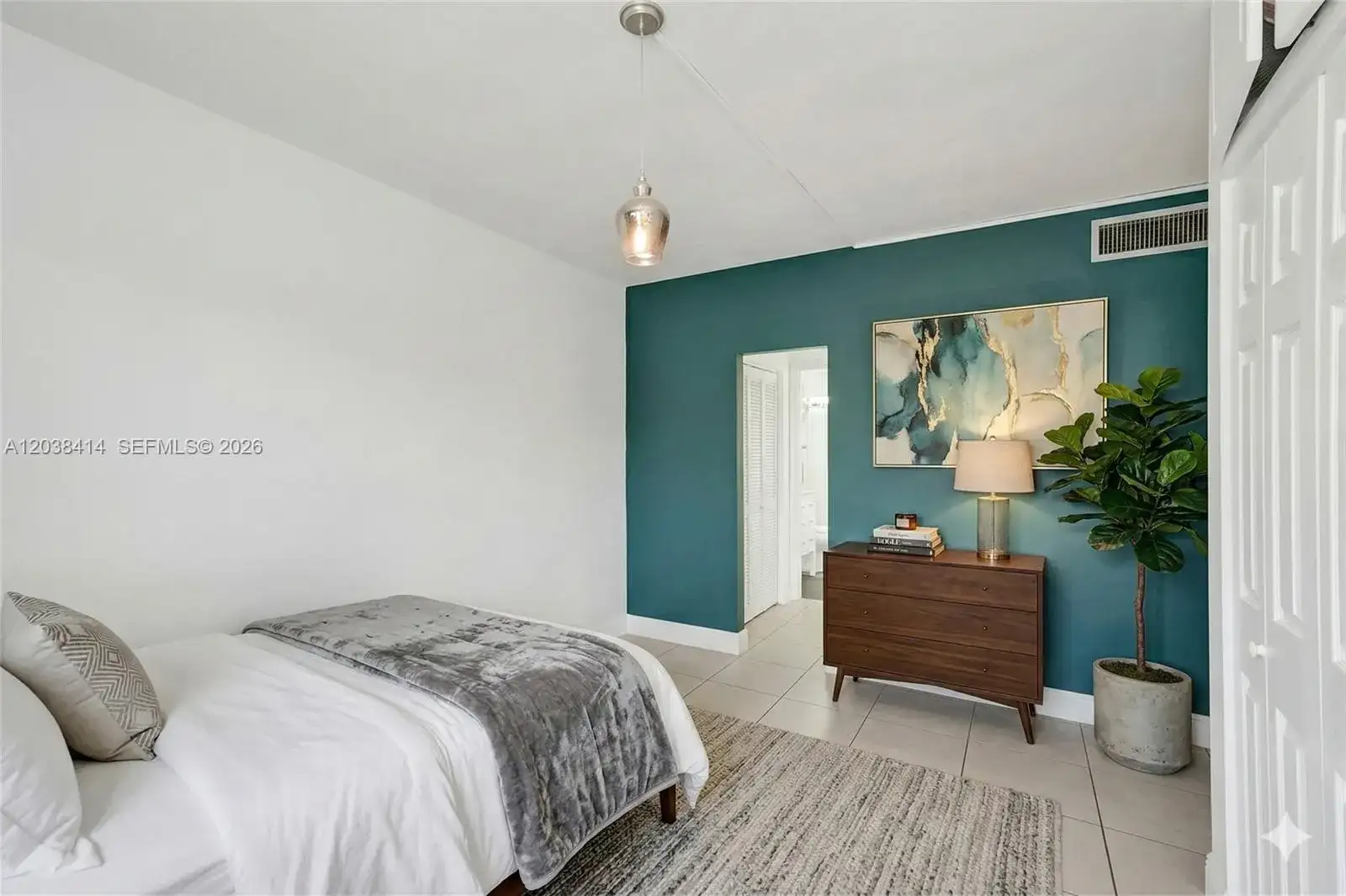 1880 S Treasure Dr # 2G, North Bay Village FL 33141 photo 5