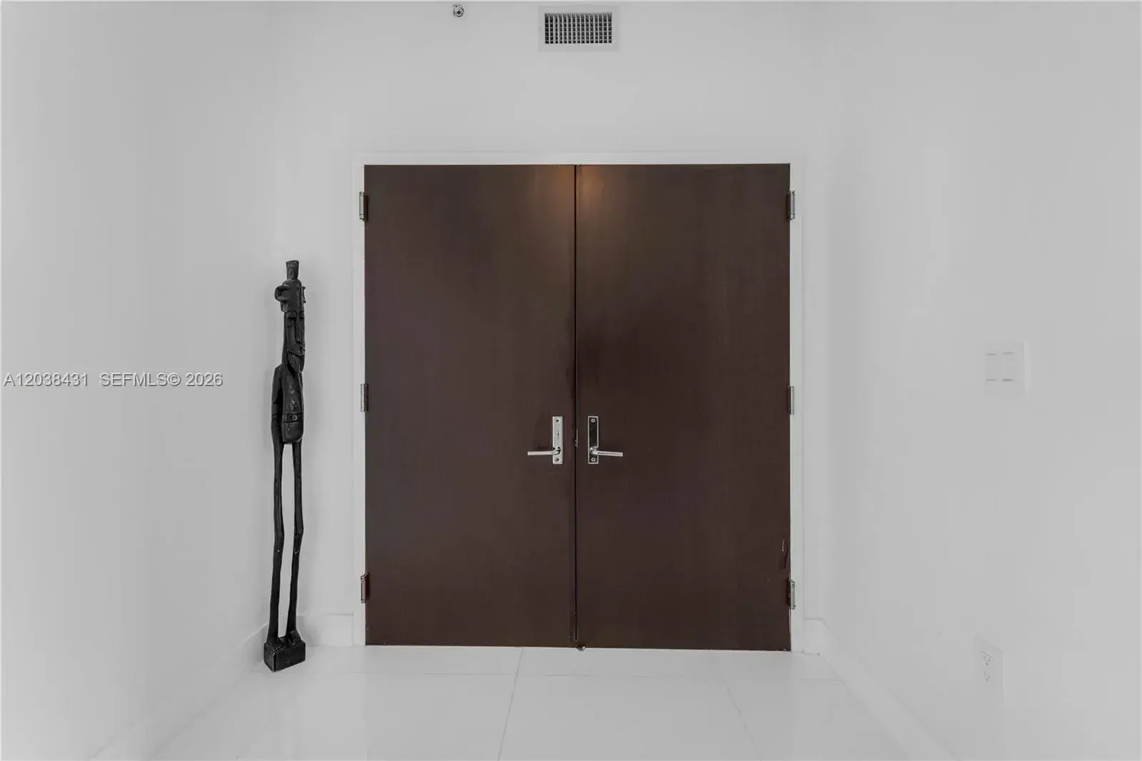 900 Biscayne Blvd # 2302, Miami FL 33132
