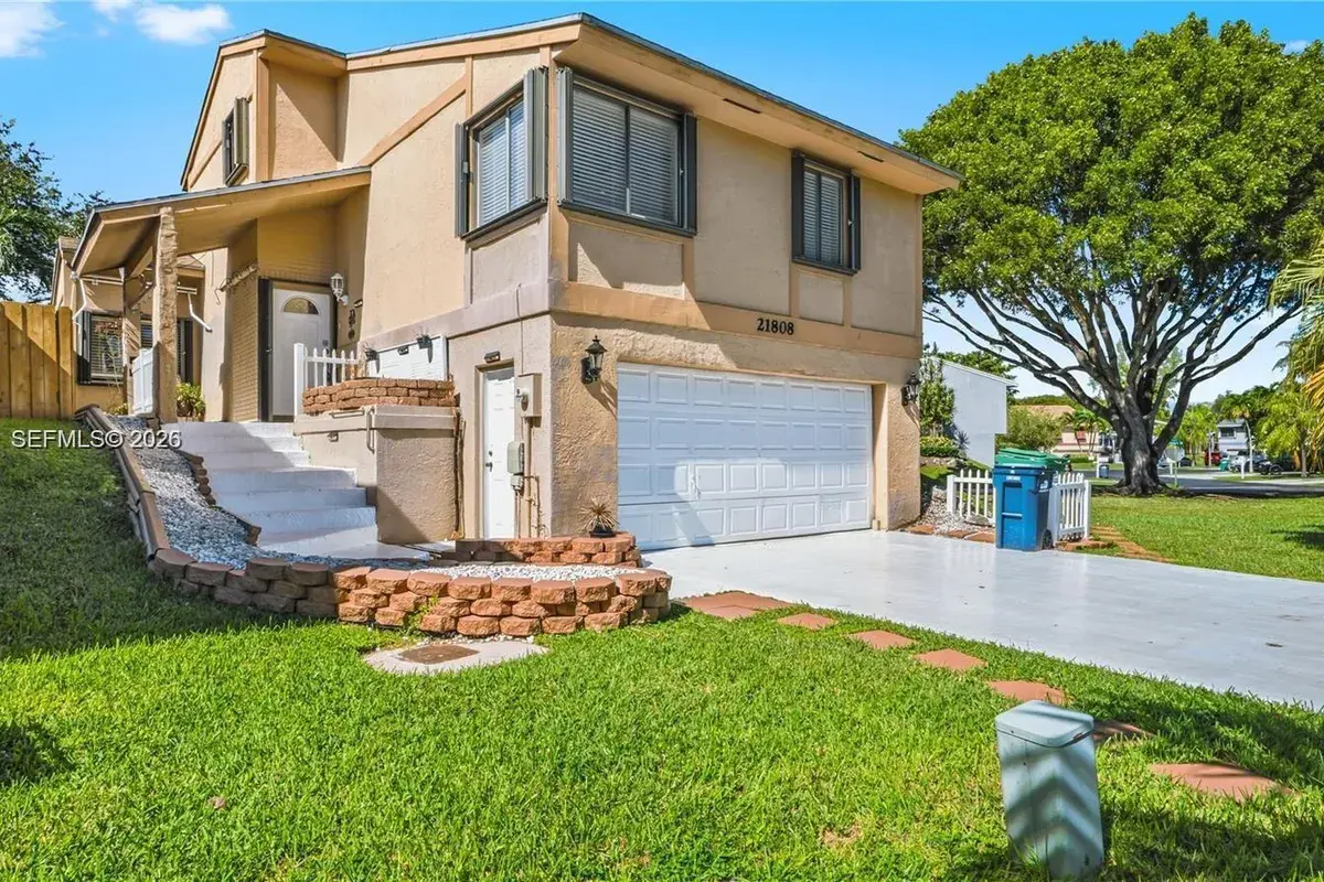 21808 SW 99th Ave, Cutler Bay FL 33190