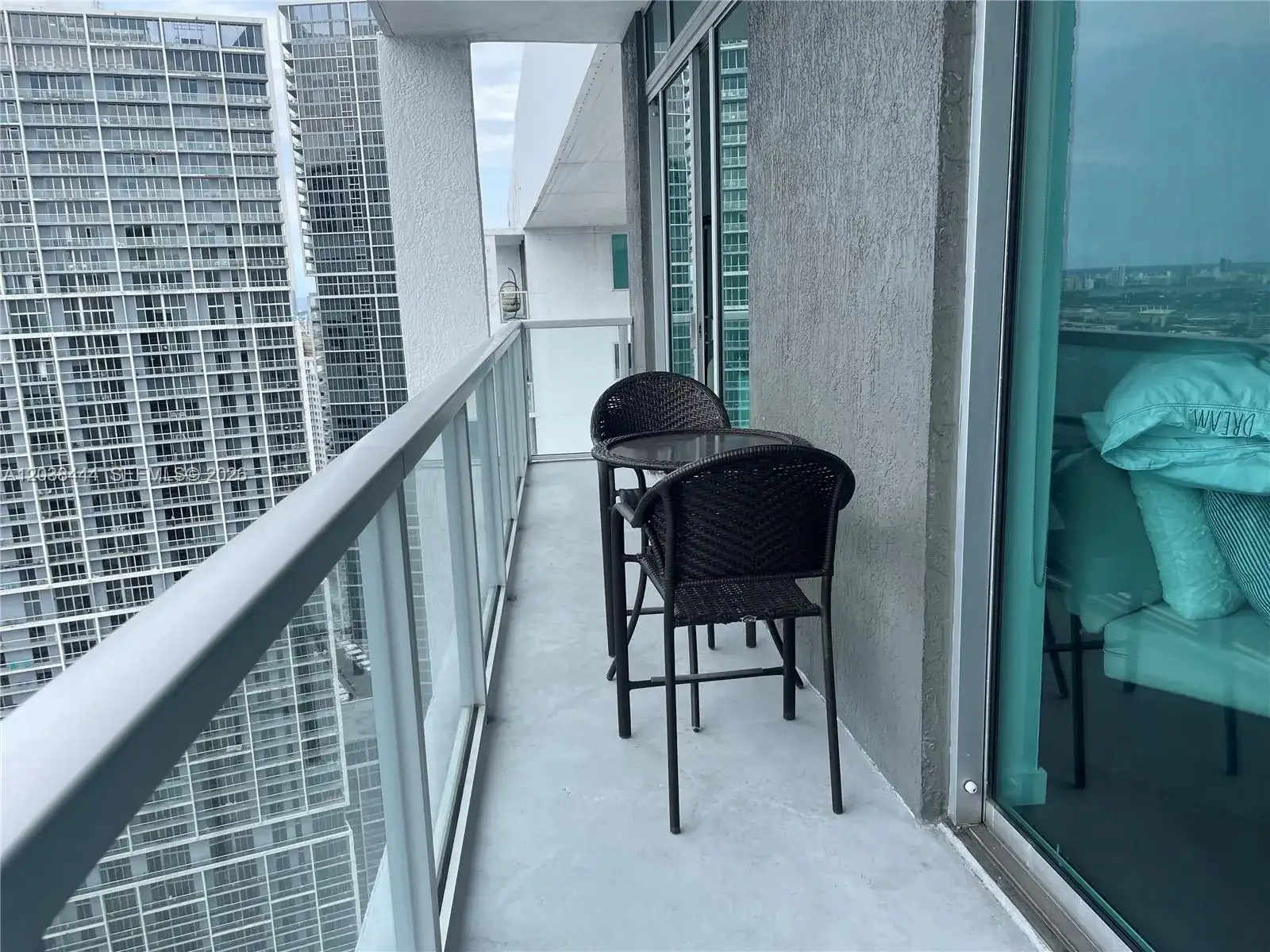 55 SE 6th St, Miami FL 33131 photo 5