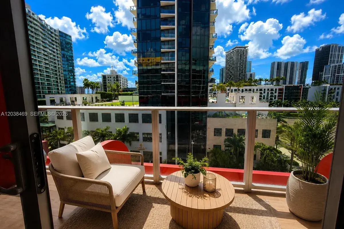 90 NE 32nd St # 705, Miami FL 33137