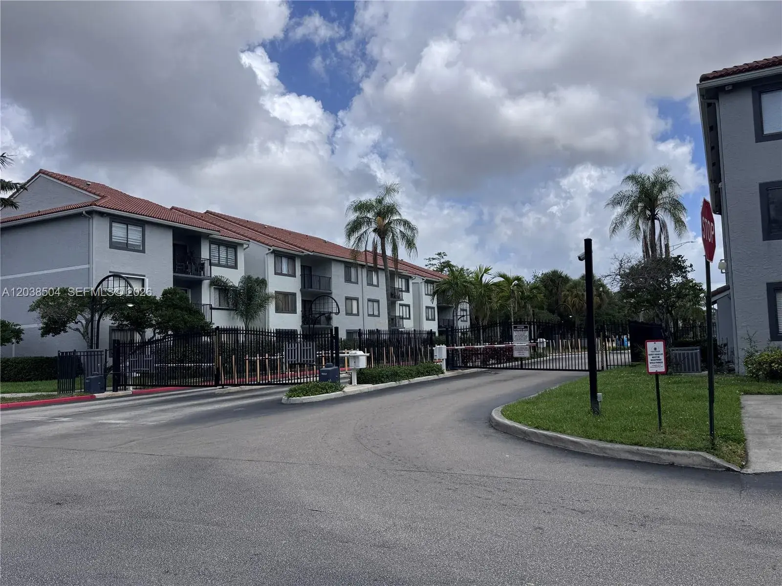 9100 W Atlantic Blvd # 622, Coral Springs FL 33071