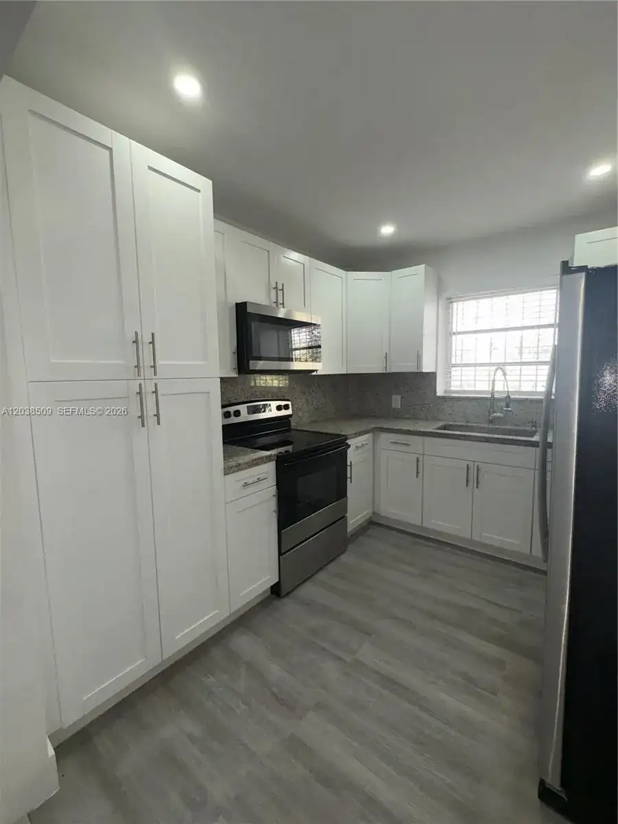 2920 SW 15th St, Miami FL 33145 photo 3