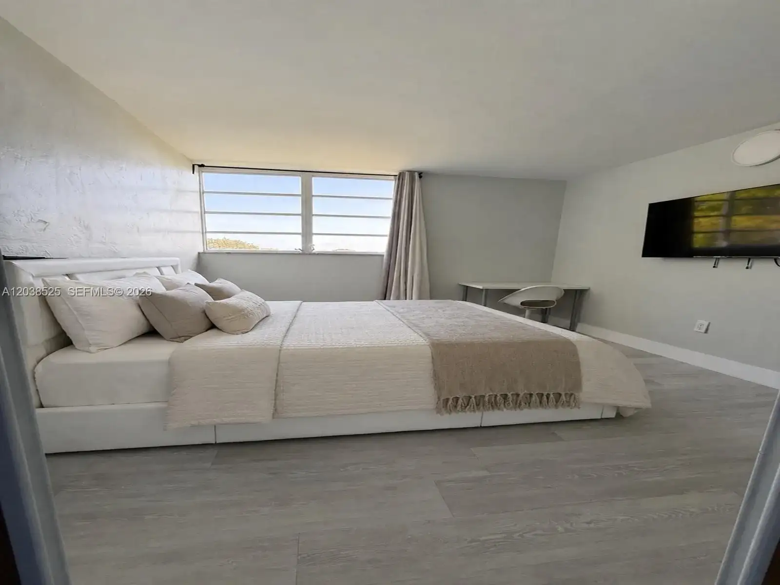 870 NW 87th Ave # 401, Miami FL 33172 photo 3