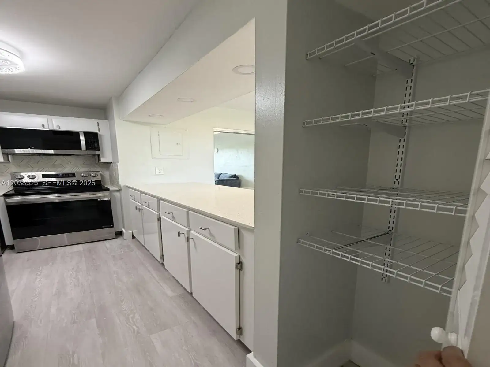 870 NW 87th Ave # 401, Miami FL 33172 photo 5