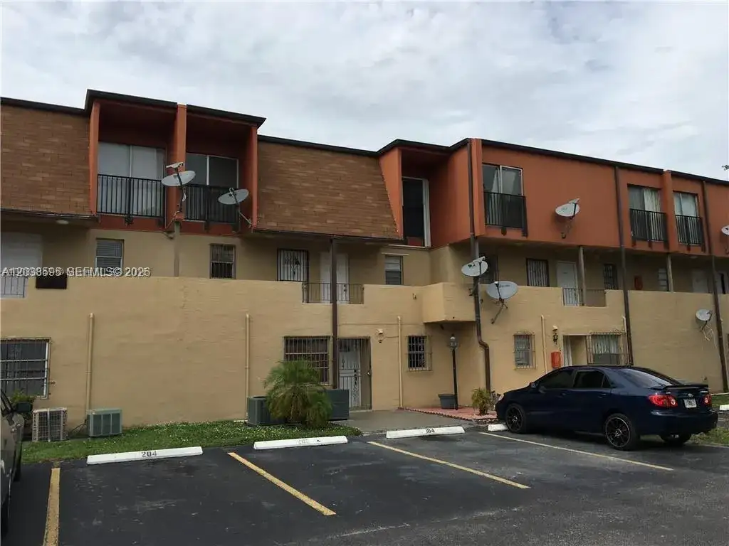 315 NW 109th Ave # 207, Miami FL 33172 photo 4